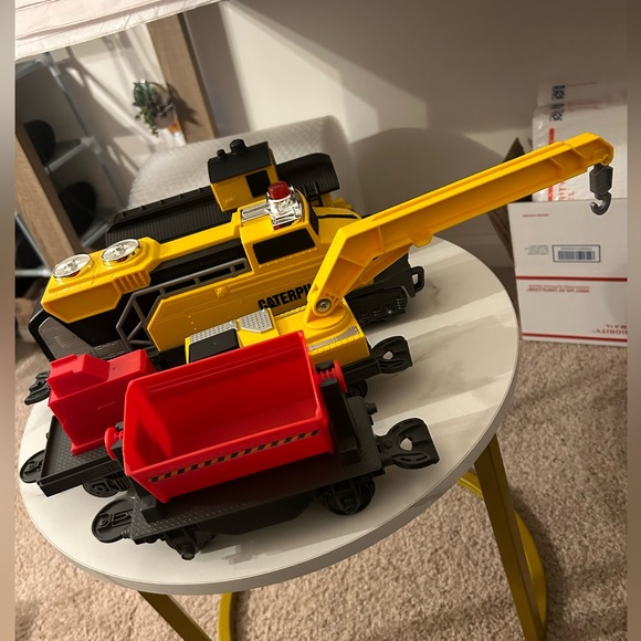Caterpillar Other - Vintage 1992 CATerpillar train set with tracks